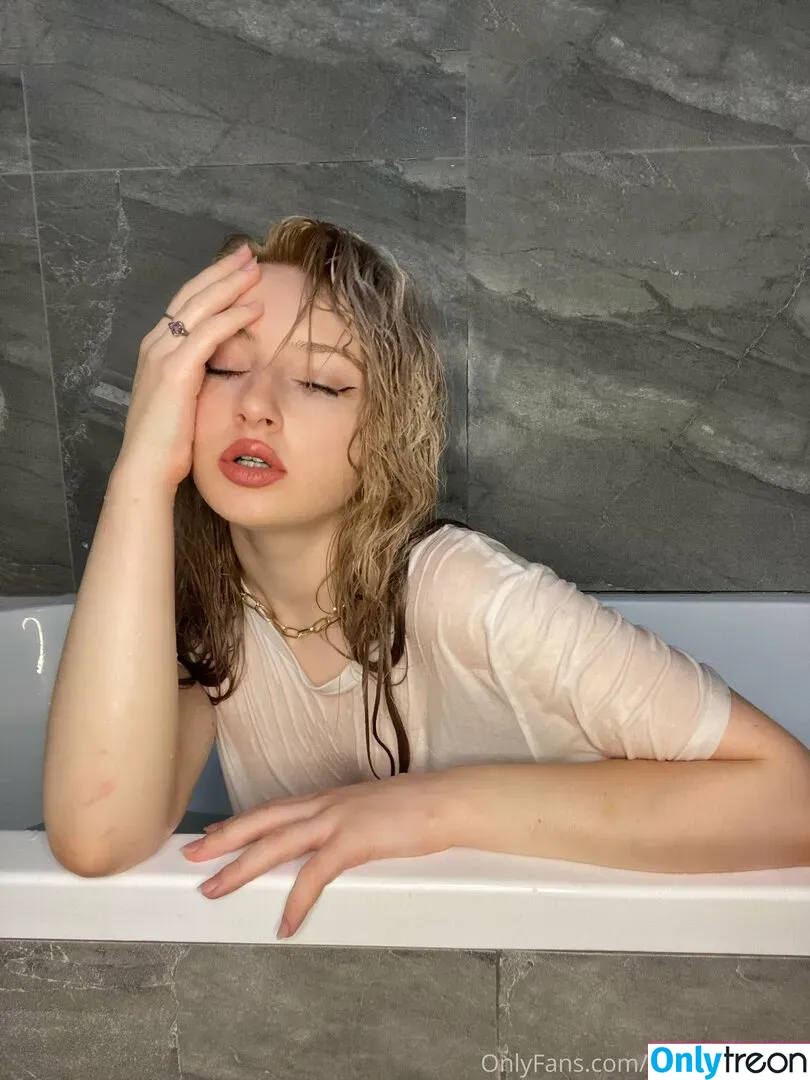 valeryjonesvip nude photo #0101 (valeryjones_)