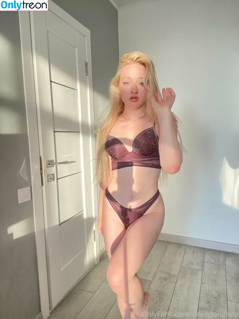 valeryjonesvip nude photo #0151 (valeryjones_)