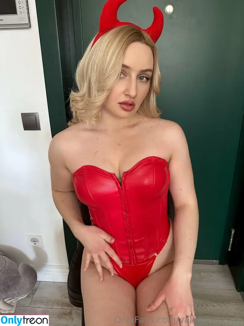 valeryjonesvip nude photo #0588 (valeryjones_)