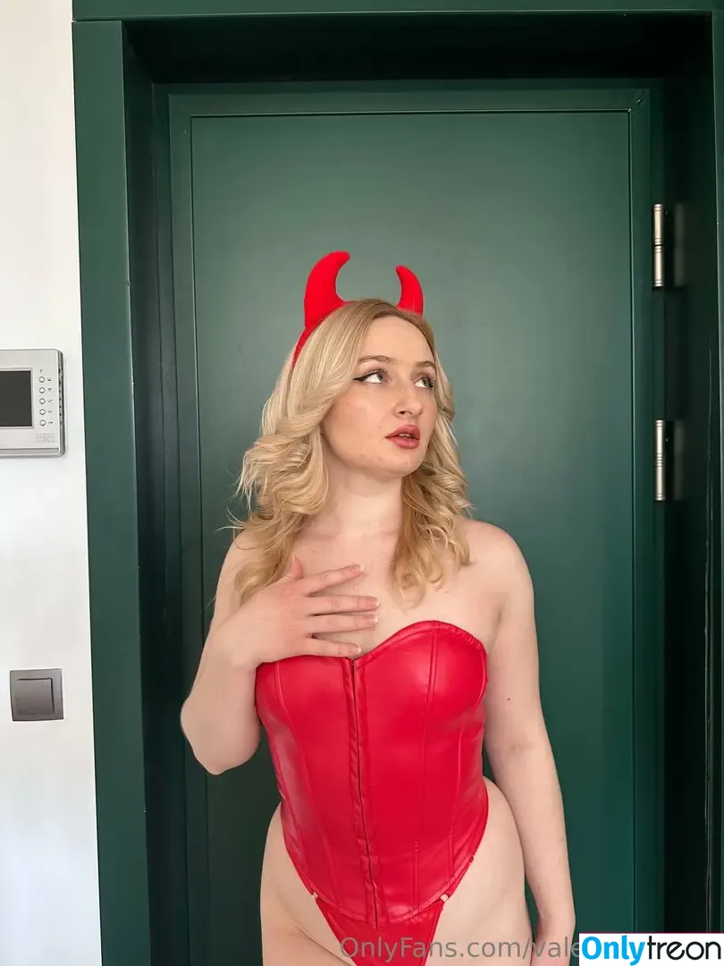 valeryjonesvip голая photo #0674 (valeryjones_)