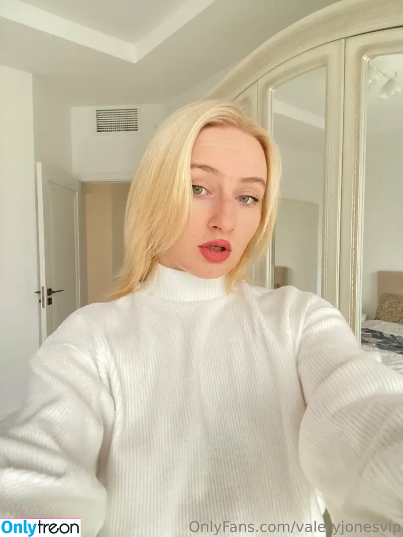 valeryjonesvip голая photo #0677 (valeryjones_)