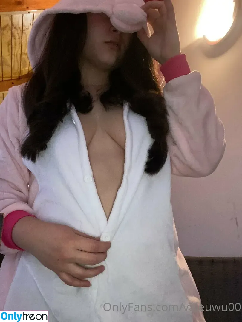 valeuwu00 nude photo #0074 (valebunnyuwu)