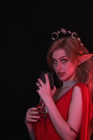 ValiantF0x / VixenValiant / user фото голая #0123