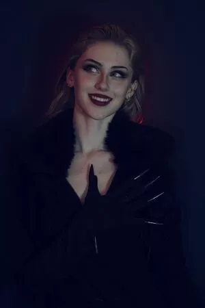 ValiantF0x / VixenValiant / user фото голая #0222