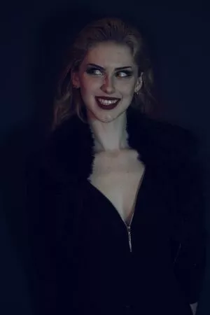 ValiantF0x / VixenValiant / user фото голая #0227