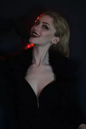 ValiantF0x / VixenValiant / user фото голая #0228