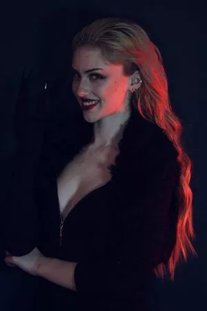 ValiantF0x / VixenValiant / user фото голая #0243