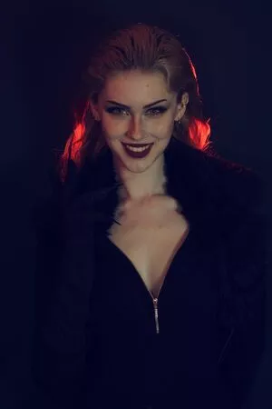 ValiantF0x / VixenValiant / user фото голая #0245