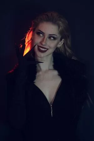 ValiantF0x / VixenValiant / user фото голая #0249