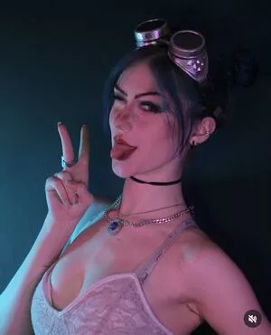 ValiantF0x / VixenValiant / user фото голая #0253