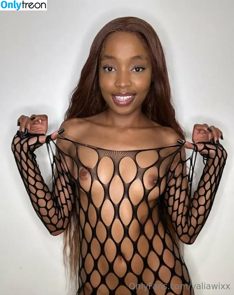 valiawixx nude photo #0028 (miss_valix)
