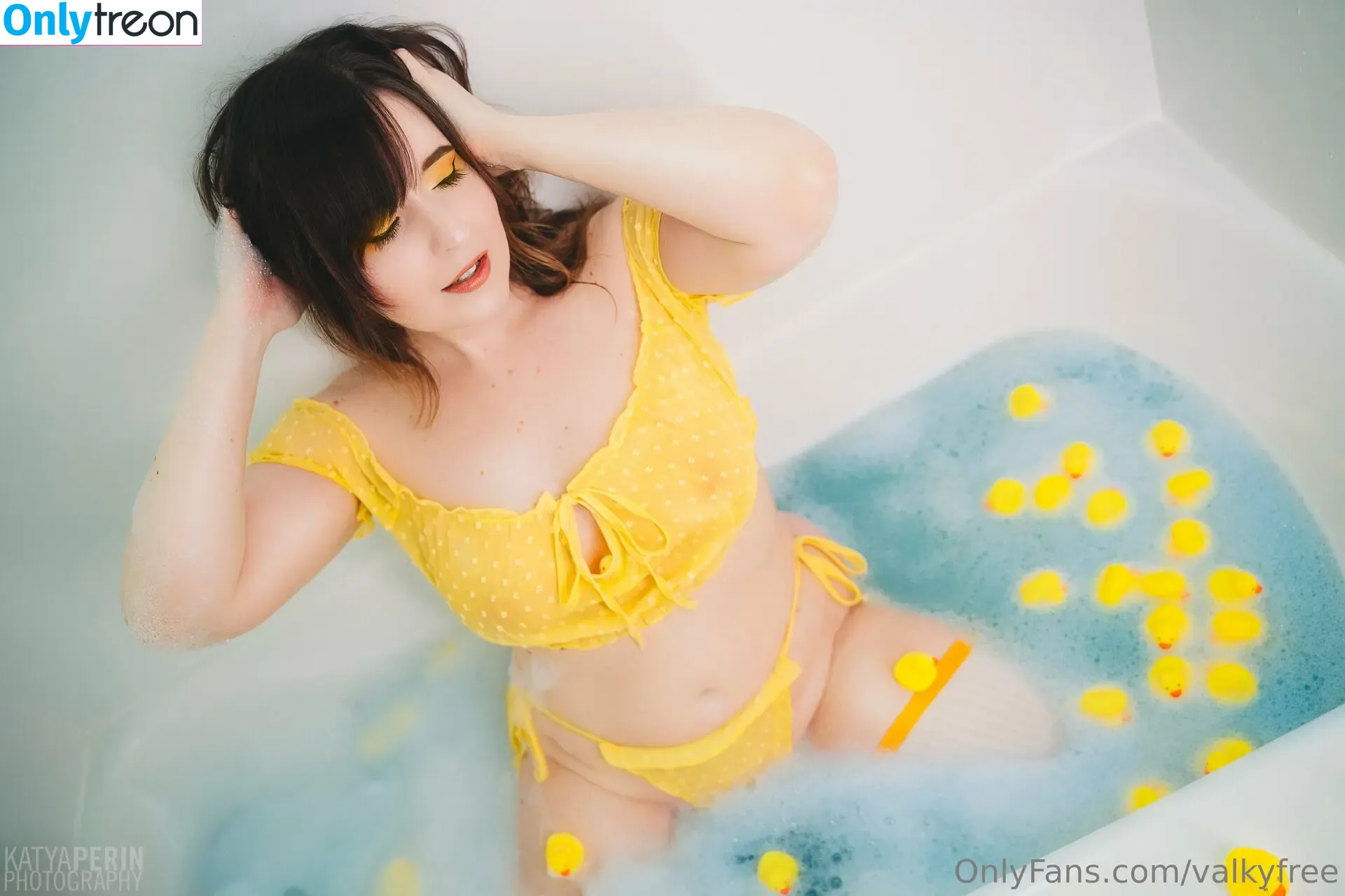 valkyfree nude photo #0016 (valkyreclothing)