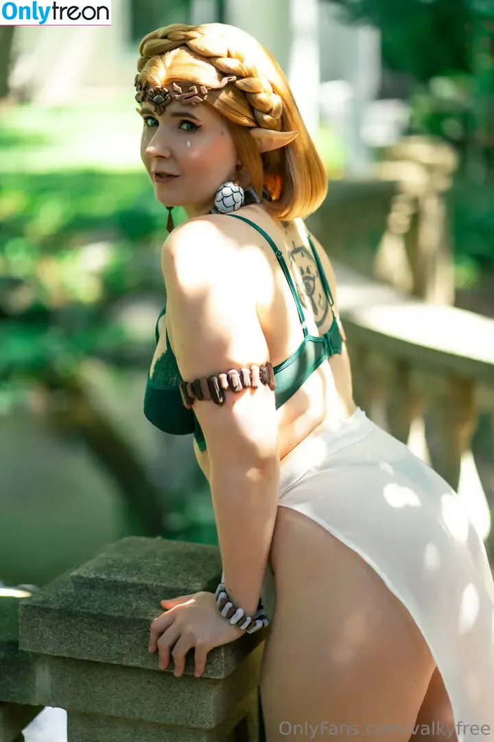 valkyfree nude photo #0026 (valkyreclothing)