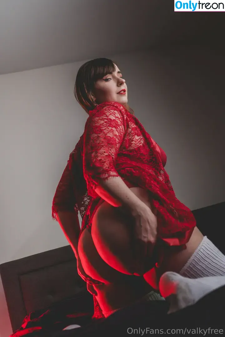 valkyfree nude photo #0041 (valkyreclothing)