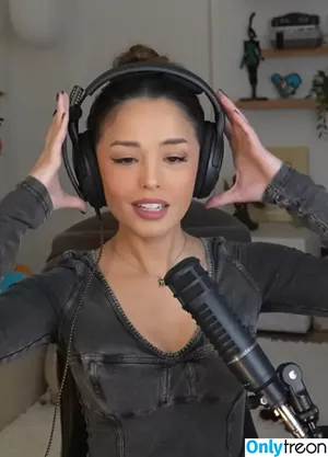 Valkyrae фото голая #0997