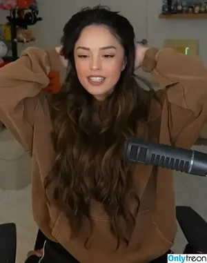 Valkyrae фото голая #1211
