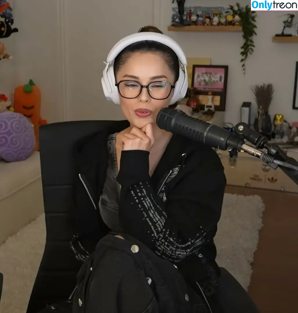 Valkyrae голая photo #1268 (Valkyrae)