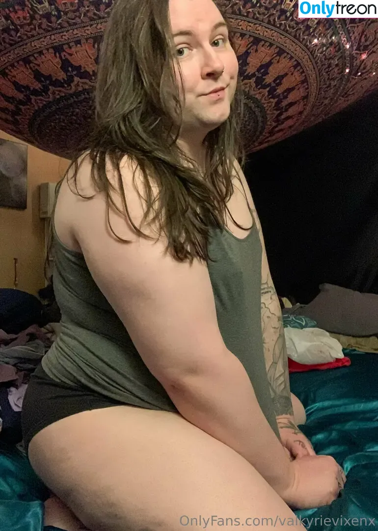 valkyrievixenx nude photo #0026 (valkyrievixenx)