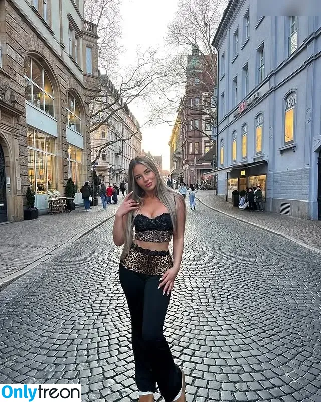 valonaash голая photo #0306 (valonaash)