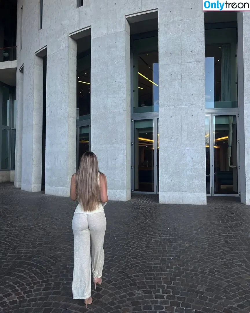 valonaash nude photo #0323 (valonaash)
