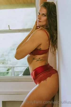 Valquíria Dullius / valcdullius nude photo #0025