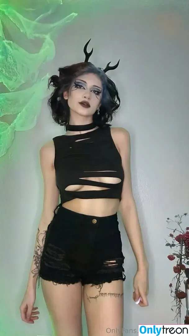 vampkira nude photo #0092 (vampkira_art)