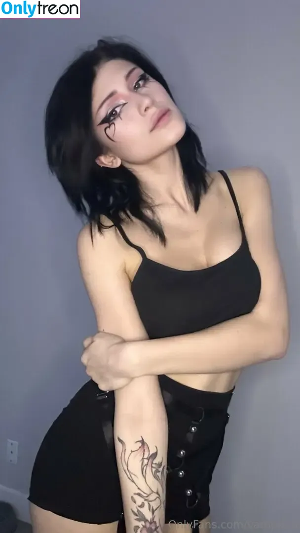 vampkira nude photo #0141 (vampkira_art)