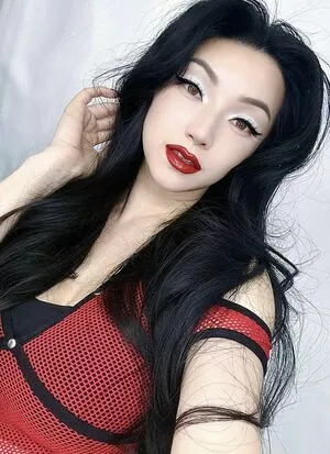 Vampybitme / Linda Le фото голая #0097