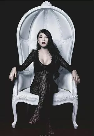 Vampybitme / Linda Le фото голая #0123