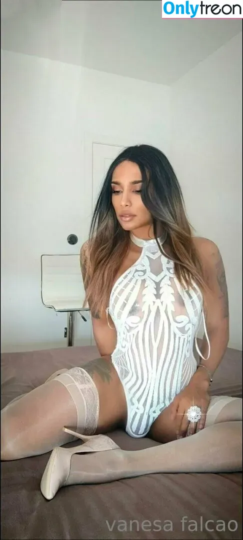 vanefalcao nude photo #0011 (vanesa_falcao / vanesafalcao27_)