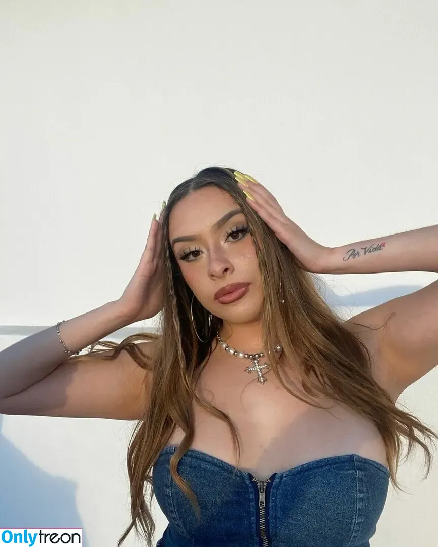 Vanessa Alfaro nude photo #0055 (julioalfaro_10 / vanessaalfarro)