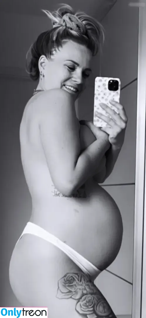 Vanessa Blumenthal nude photo #0099 (vanezia_blum)