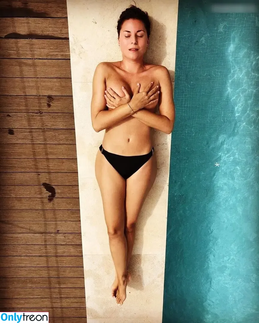 Vanessa Blumhagen голая photo #0040 (vanessa_blumhagen)