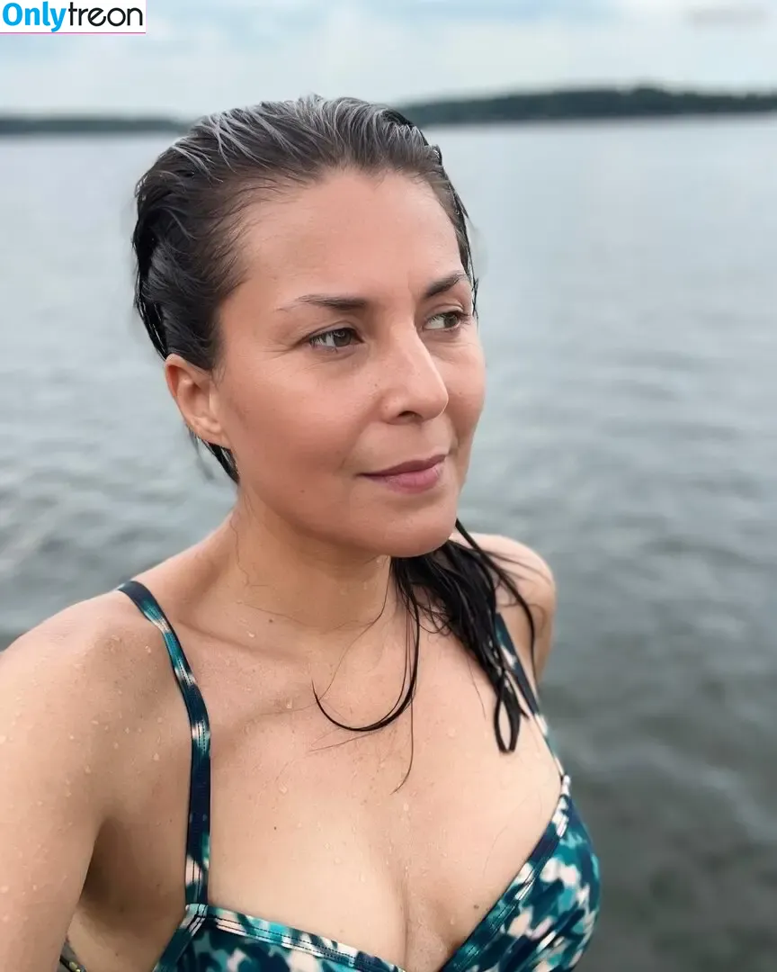 Vanessa Blumhagen голая photo #0066 (vanessa_blumhagen)