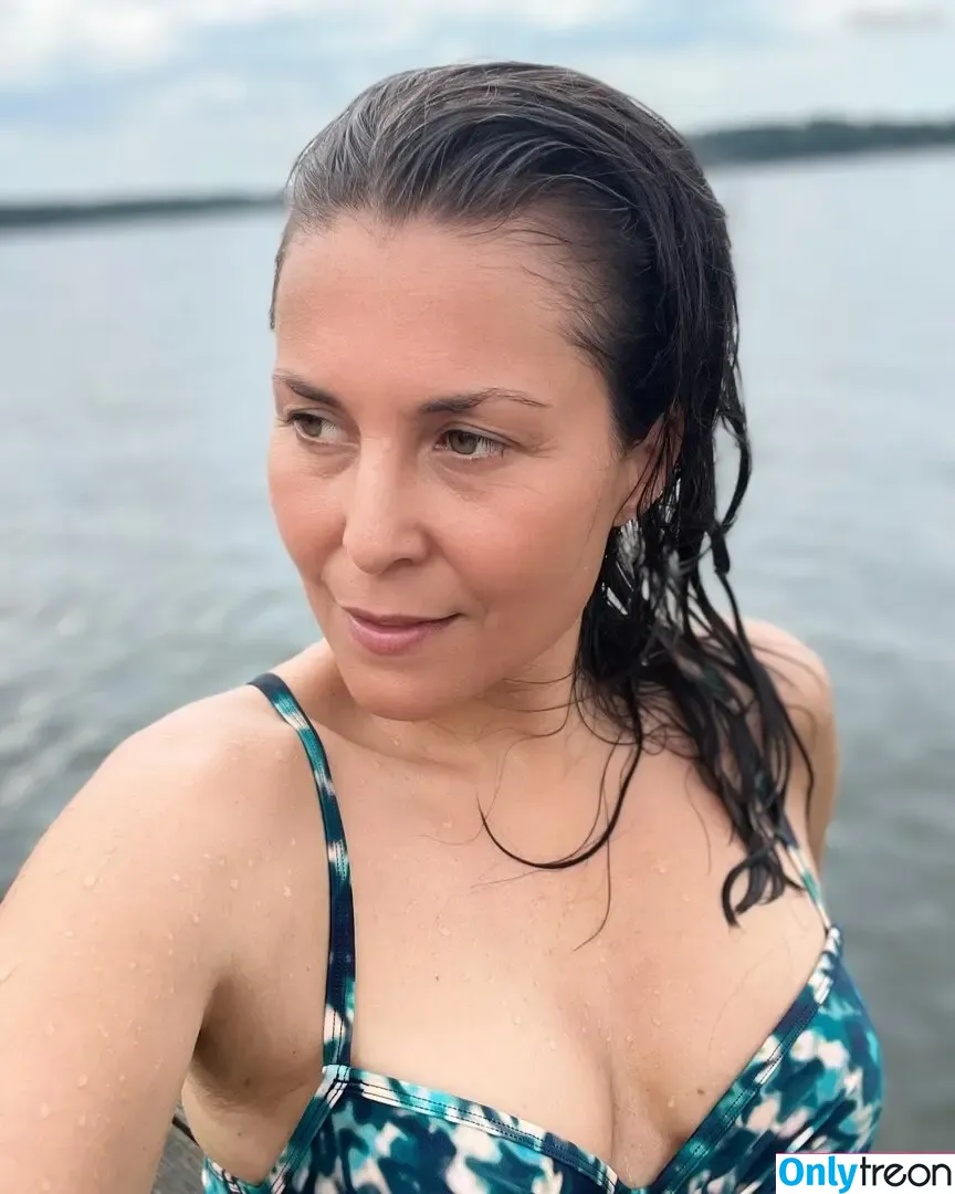 Vanessa Blumhagen голая photo #0067 (vanessa_blumhagen)