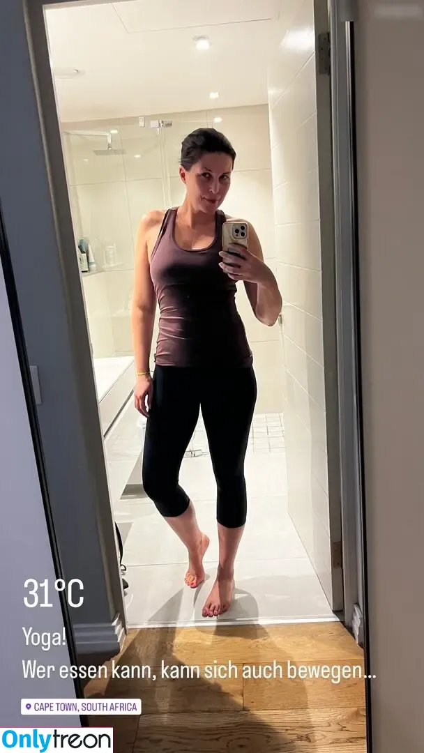 Vanessa Blumhagen голая photo #0220 (vanessa_blumhagen)