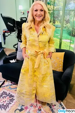 Vanessa Feltz / vanessafeltzofficial nude photo #0092
