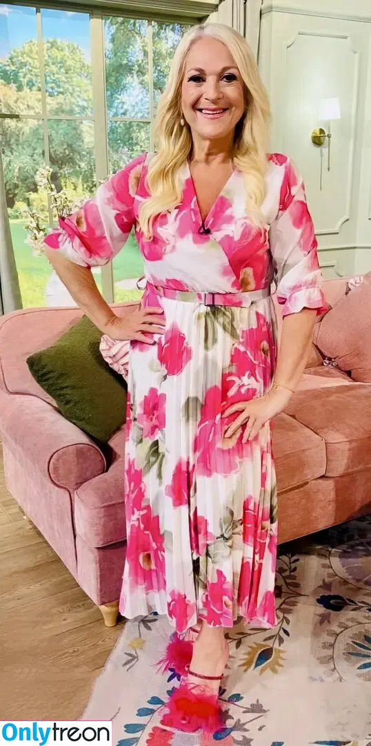 Vanessa Feltz nude photo #0031 (vanessafeltzofficial)