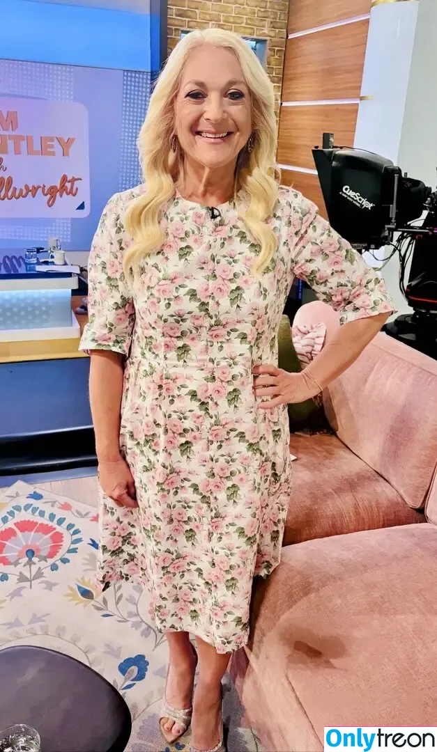 Vanessa Feltz голая photo #0036 (vanessafeltzofficial)