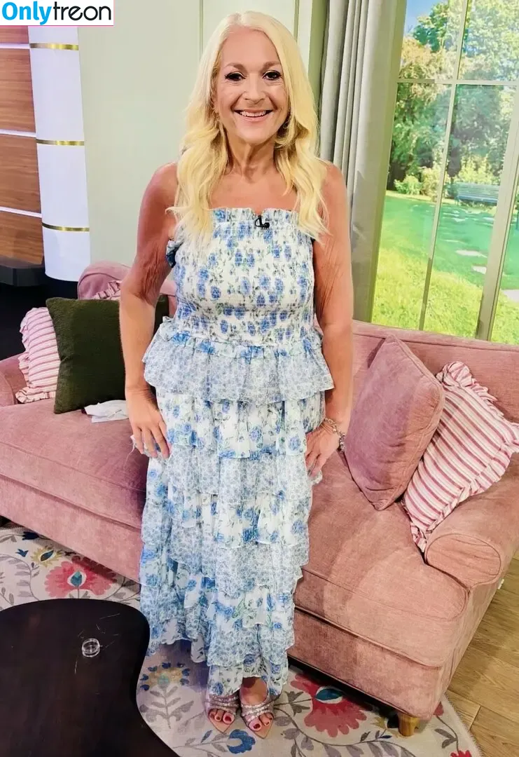 Vanessa Feltz nude photo #0075 (vanessafeltzofficial)