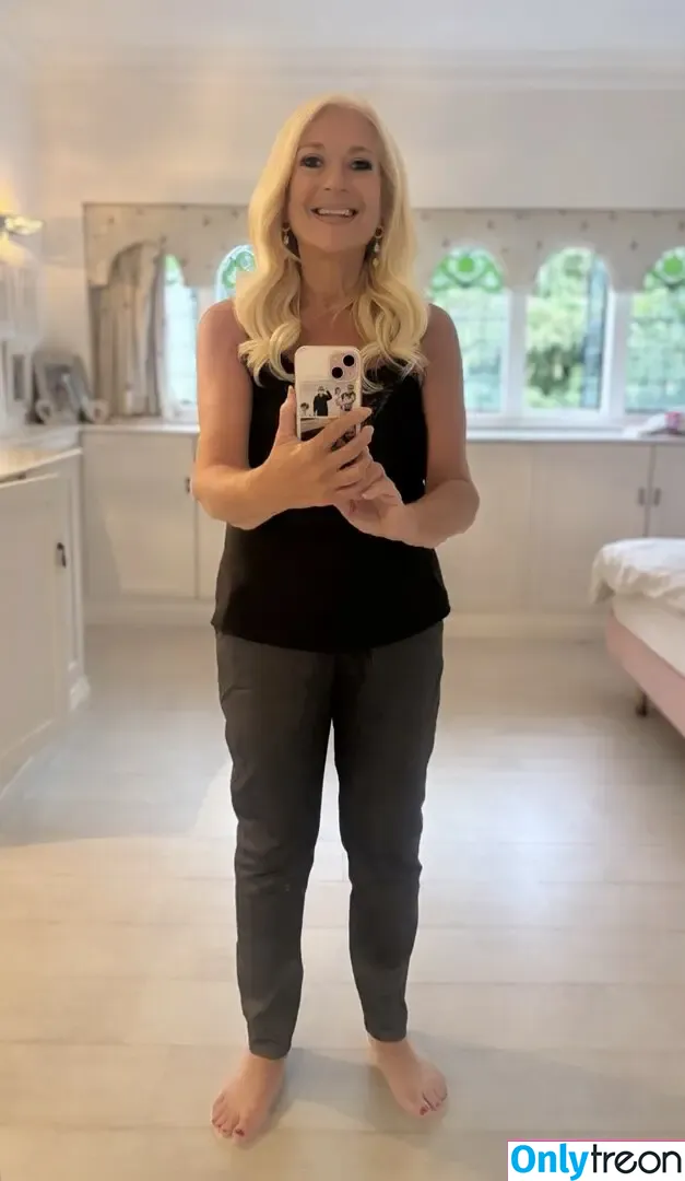 Vanessa Feltz nude photo #0079 (vanessafeltzofficial)