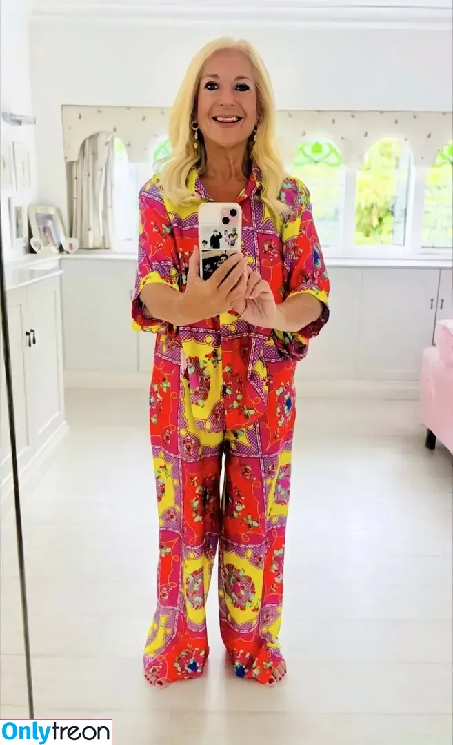 Vanessa Feltz nude photo #0080 (vanessafeltzofficial)