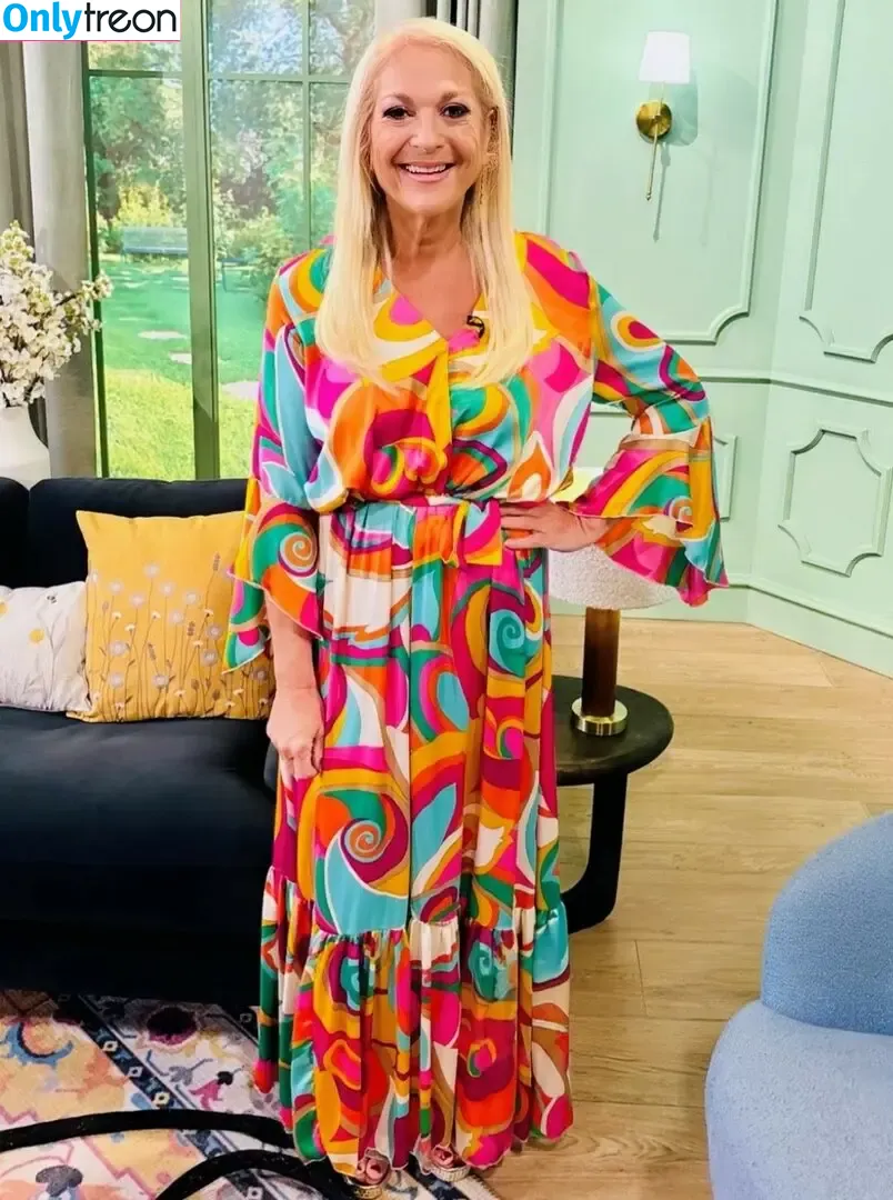 Vanessa Feltz nude photo #0090 (vanessafeltzofficial)