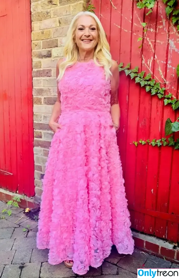 Vanessa Feltz голая photo #0091 (vanessafeltzofficial)