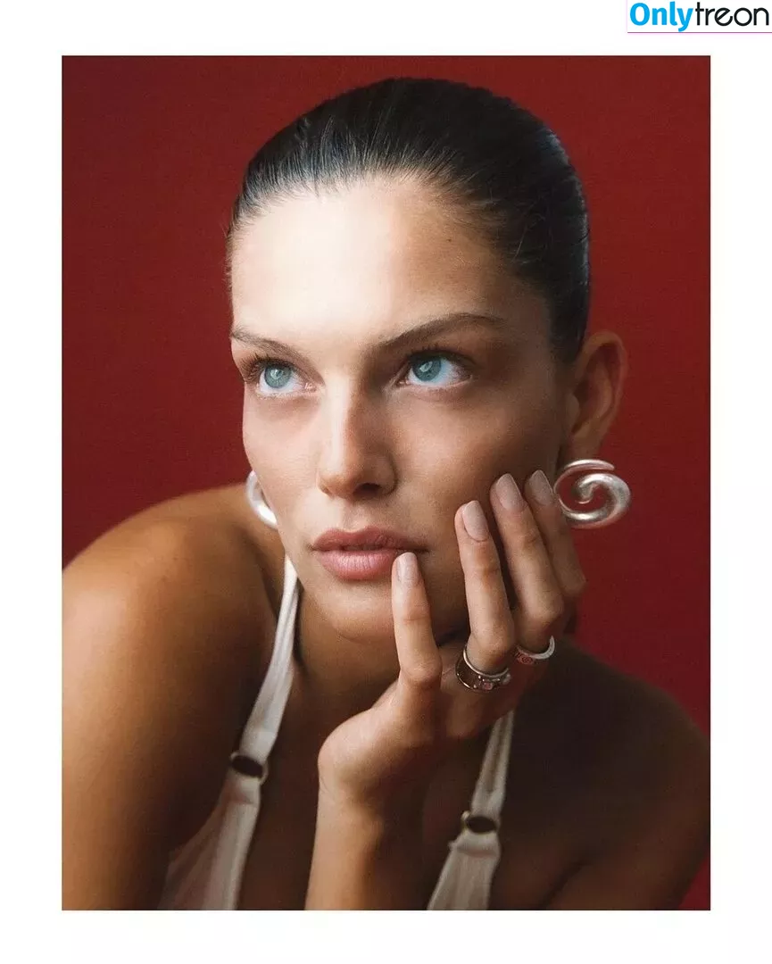 Vanessa Fuchs голая photo #0050 (vanessafuchs)