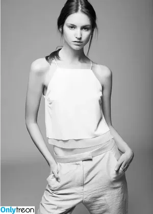 Vanessa Grasse / nessgrasse фото голая #0003