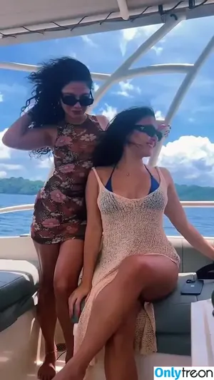 Vanessa Hudgens / VanessaHudgens фото голая #0353