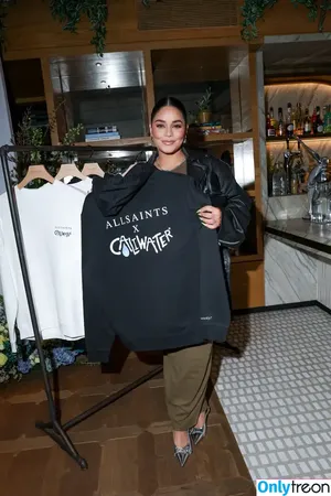 Vanessa Hudgens / VanessaHudgens фото голая #0358