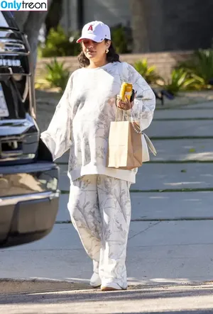 Vanessa Hudgens / VanessaHudgens фото голая #0396
