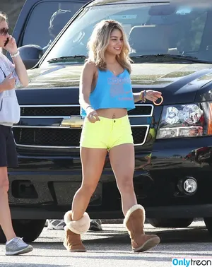 Vanessa Hudgens / VanessaHudgens фото голая #0443